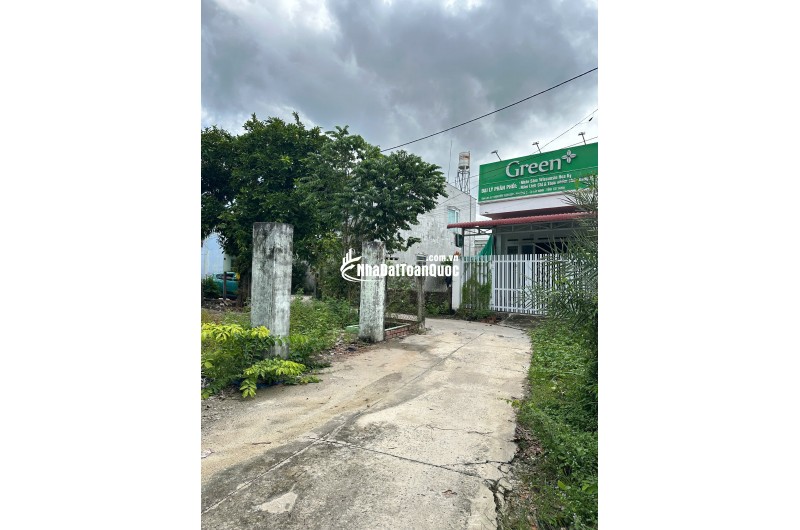 BÁN GẤP LÔ ĐẤT 2MT ĐƯỜNG NGUYỄN THÁI HỌC TP TÂY NINH. LH:0962644181.