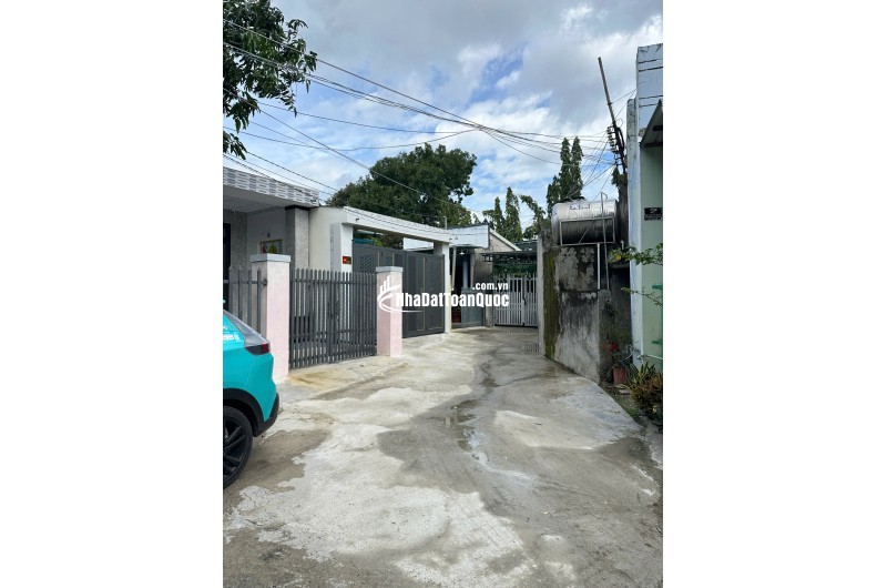 BÁN GẤP LÔ ĐẤT 2MT ĐƯỜNG NGUYỄN THÁI HỌC TP TÂY NINH. LH:0962644181.