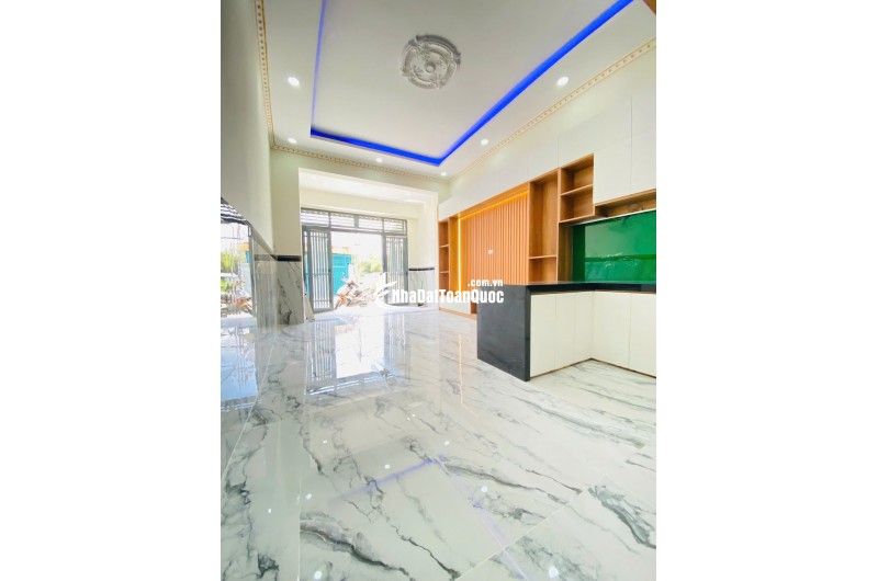 Bán nhà mặt phố Thới Tam Thôn 14, Hóc Môn, 4x15m, 60m2, SH, 4.3 tỷ