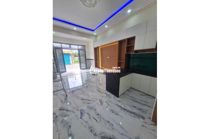 Bán nhà mặt phố Thới Tam Thôn 14, Hóc Môn, 4x15m, 60m2, SH, 4.3 tỷ