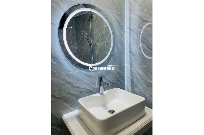 Nhà đẹp 5 tầng ô tô cách 1 nhà ra mặt phố Thuỵ Phương, Bắc Từ Liêm 33m2 giá 7.5 tỷ