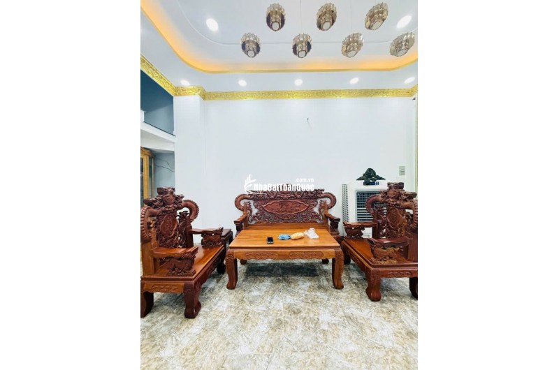 Nhà xinh Tô Ngọc Vân, Q12: 58m2, 3 tầng, 4PN, sổ hồng trao tay, giá hời chỉ 5.6 tỷ! An cư lạc nghiệp ngay trung tâm Sài Gòn. LH: 0918377255