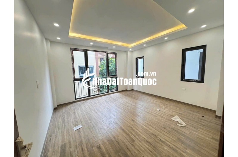 Bán nhà 5 tầng đẹp lô góc gần mặt phố Hồ Tùng Mậu, Bắc Từ Liêm 33m2 giá 8.3 tỷ