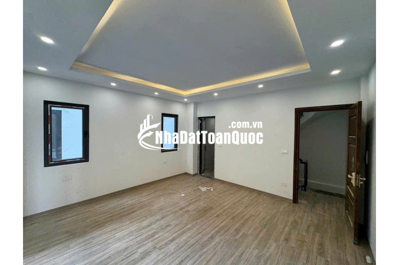 Bán nhà 5 tầng đẹp lô góc gần mặt phố Hồ Tùng Mậu, Bắc Từ Liêm 33m2 giá 8.3 tỷ