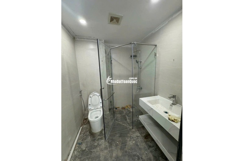 Bán nhà 5 tầng đẹp lô góc gần mặt phố Hồ Tùng Mậu, Bắc Từ Liêm 33m2 giá 8.3 tỷ