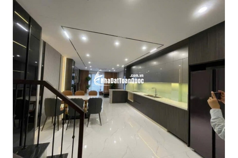 *GIỮ TIỀN- NHÀ MỚI 6 TẦNG THANG MÁY- LẠC LONG QUÂN/ XUÂN LA- DT 40m2, MT 4M- 10 TỶ
