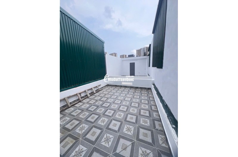 SIÊU HÓT - BÁN NHÀ TRUNG TÂM THẠCH BÀN- 30M², MT 4.5 M - 5 tầng – CHỈ 6.X TỶ,  Ô TÔ TRÁNH