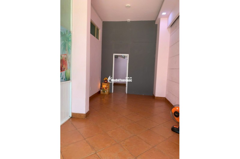 Cho thuê mặt bằng kinh doanh tại mặt tiền số 1A1 Giải phóng, Phường 4 (cũ), quận Tân Bình, HCM