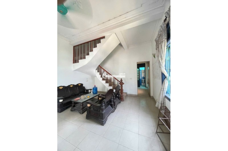 HÀNG HIẾM – TRUNG TÂM NGỌC THỤY – 2 LÔ ĐẸP GIÁ TỐT – MẶT PHỐ HOA HẬU Tại Long Biên, Hà Nội