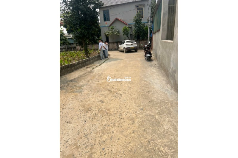 Chính Chủ Bán 5 Lô Đất Hàng F0 Mặt Đường Liên Xã Hoà Thạch Cũ Nay là Phú Cát - TP Hà Nội