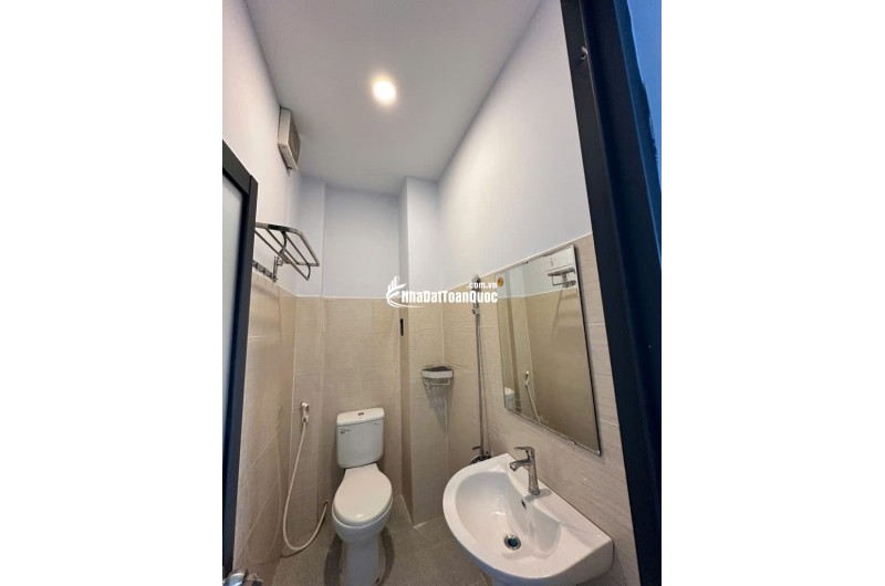 BÁN NHÀ RẺ NHẤT KHU VỰC QUẬN 9, DT 52M2 CHỈ 3,85 tỷ. LH:0352689300
