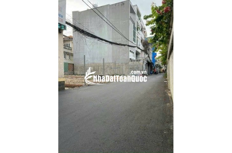 Chính chủ cần bán gấp lô đất vị trí đẹp 4 x 18m gần đường Dương Quảng Hàm, P6, Q. GV giá chỉ 8 tỷ