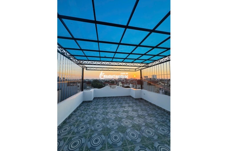 Bán nhà 6 tầng thang máy gara ô tô, khu Quân đội Ngọc Thụy – Long Biên 50m, giá 11.2 tỷ