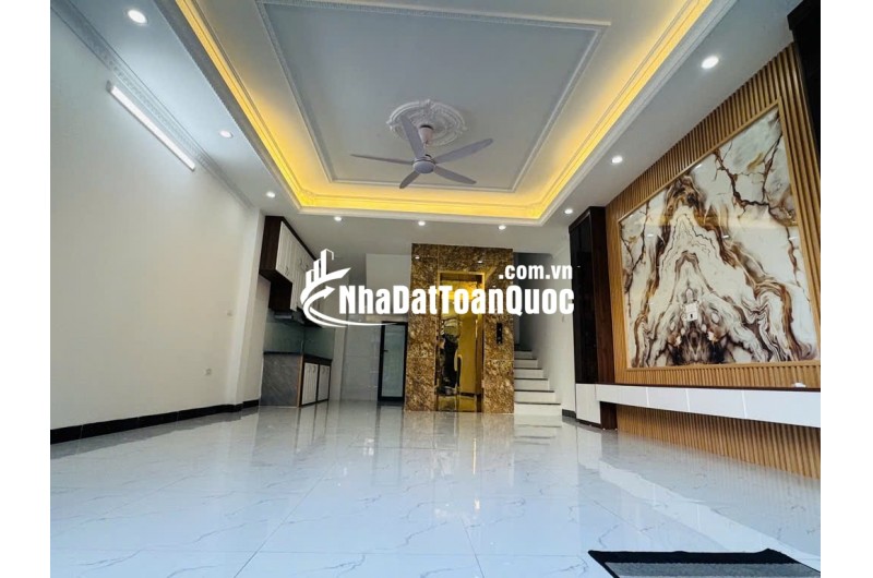 Nhà Ngọc Lâm xây mới 6 tầng – 47m – thang máy, ôtô đỗ trong nhà, 2 mặt thoáng, giá 11.7 tỷ
