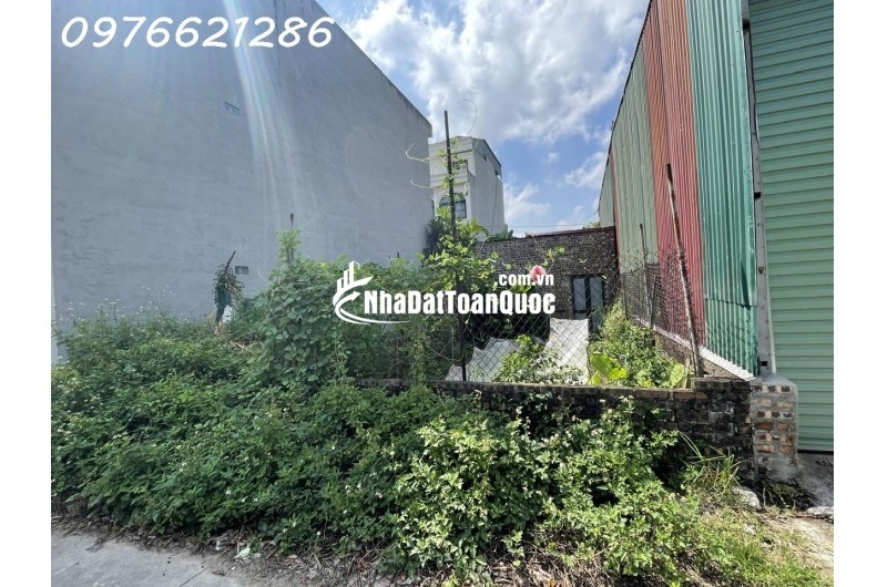 SIÊU HIẾM – Bán đất Giang Biên, ngõ ô tô, gần chợ Quán Tình Quang, 30m² giá 3,7 tỷ