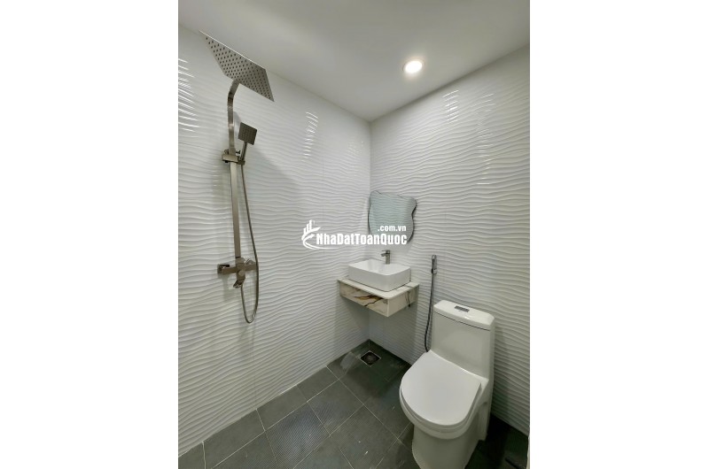 HẺM QUANG TRUNG – NHÀ MỚI 3 TẦNG GIÁ CHỈ 6.8 TỶ. LH:0779351867 – 0764071867.