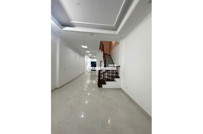 CHỈ DUY NHẤT 1 CĂN   – Ngọc Hồi – Thanh Trì  59m² x 5 tầng thang máy, ô tô vào nhà,  NHỈNH 8 TỶ  tỷ lh0326.213.286