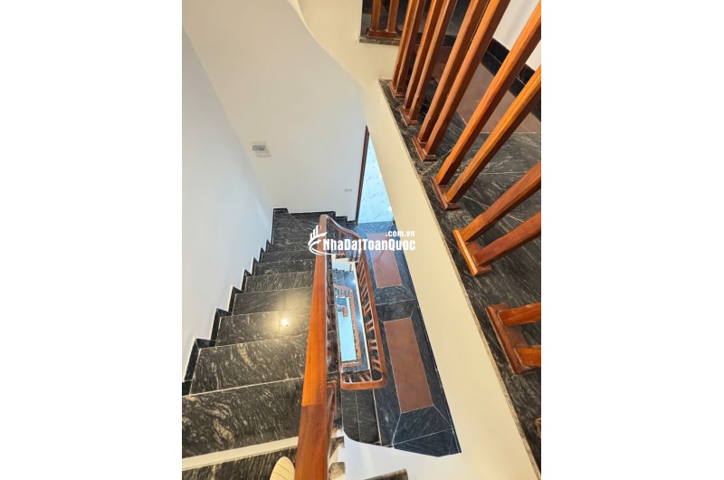 CHỈ DUY NHẤT 1 CĂN   – Ngọc Hồi – Thanh Trì  59m² x 5 tầng thang máy, ô tô vào nhà,  NHỈNH 8 TỶ  tỷ lh0326.213.286