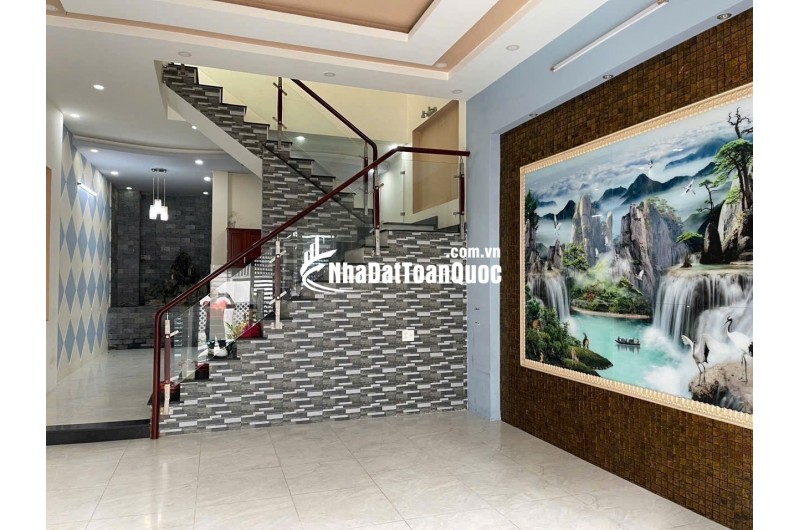  NHÀ ĐẸP 3 TẦNG – GẦN LÀNG ĐH THỦ ĐỨC – GIÁ CHỈ 4.95 TỶ 
 Khu sầm uất, thuận tiện an cư