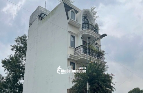 Bán Nhà 4 tầng có thang máy siêu đẹp ngay Nguyễn Xiển TP Thủ Đức