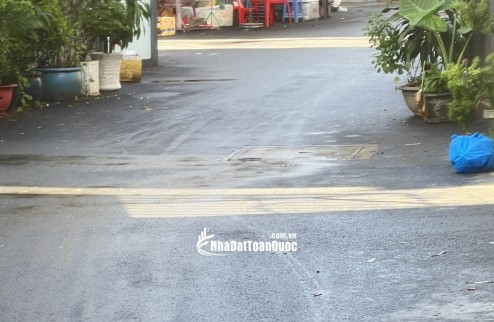 Chính chủ bán nhà cấp 4 hẻm xe hơi 5m Bà Hom P13 Q6