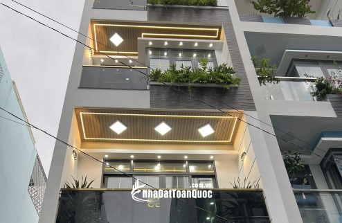 MẶT PHỐ, GẦN PHẠM VĂN ĐỒNG - THANG MÁY - KINH DOANH HÚT LỘC