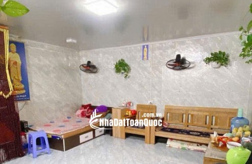 CC bán nhà bên chẵn phố Bạch Đằng, 45m2x 3 tầng, 4 ngủ, 25m ra mặt phố, 8.x tỷ
