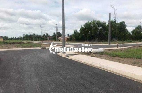 Cần ra gấp lô đất DT 826 Long An