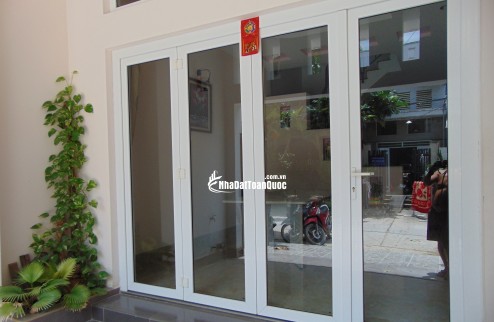 Bán nhà riêng, Nguyễn Quý Yêm, An Lạc, Bình Tân, dtxd 64m2, dtsd 256m2, giá 8.5 tỷ