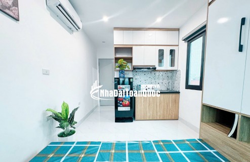 Bán gấp tòa CHDV phố Hòa Bình 7 - TK 7 tầng có thang máy - Gồm 17 phòng cho thuê.
