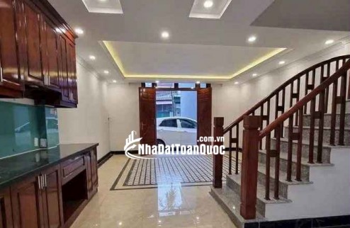 BÁN NHÀ NGUYỄN VĂN CỪ 52 m2 x5TẦNG- XE TẢI 3 TẤN VÀO TẬN CỔNG GIÁ 11,8 TỶ