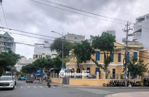 BÁN ĐẤT MẶT TIỀN ĐƯỜNG HÀN THUYÊN - NHA TRANG (XƯƠNG HUÂN)
- Diện tích 85.1m2 full ODT
- Ngang 5.31m nở hậu 5.37m. Hướng Đông Bắc
- Đường trước