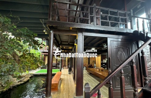 Biệt thự gỗ tâm huyết có hồ Koi
CHỦ ĐI NƯỚC NGOÀI GIẢM GIÁ BÁN NHANH
- Diện tích đất: 279m² (ngang 10m). (Full thổ cư)
- Kết cấu nhà 1 trệt, 1 lầu