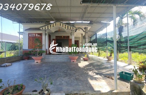 Nhà Cầu Dứa Phú Nông