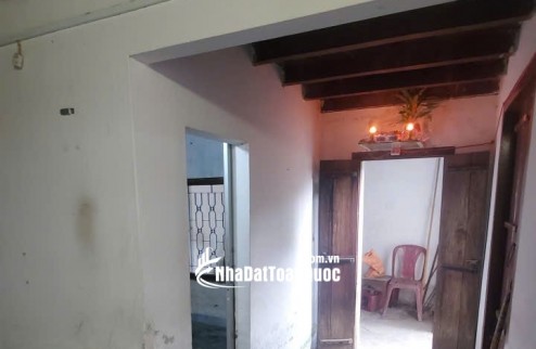 NHÀ ĐẸP – GIÁ TỐT –CẦN BÁN NHÀ  2 TẦNG MẶT TIỀN -Thôn LONG HÒA, Vạn Long, Vạn Ninh, Khánh Hòa