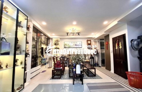 BÁN NHÀ HẺM XE HƠI – LÊ VĂN SỸ – QUẬN 3
5 TẦNG – SÂN THƯỢNG – 4 PHÒNG NGỦ – NỞ HẬU