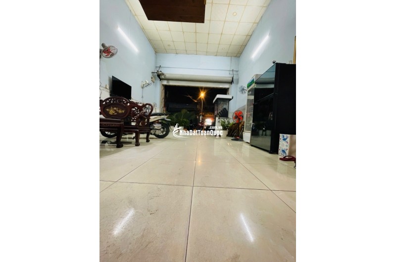  BÁN NHÀ MẶT TIỀN HUỲNH TẤN PHÁT, CHỈ 200M ĐẾN QUẬN 4 – VỊ TRÍ ĐẮC ĐỊA, GIÁ CHỈ 13 TỶ 