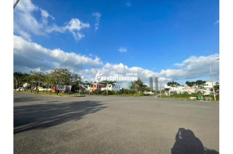 Bán đất thổ cư Hòa Hiệp 3, Liên Chiểu, Đà Nẵng. DT 90m2, giá 4.5 tỷ, sổ đỏ, hướng Đông Nam. LH: 0877661879