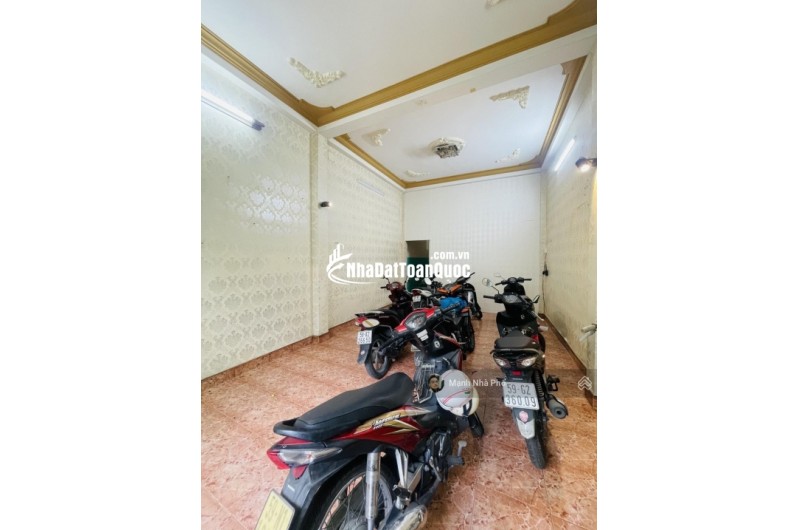 BÁN NHÀ BÀU CÁT NGUYỄN HỒNG ĐÀO GẦN NHÀ GA METRO 4.1M x 23M 3 TẦNG GIÁ 10.9T TL