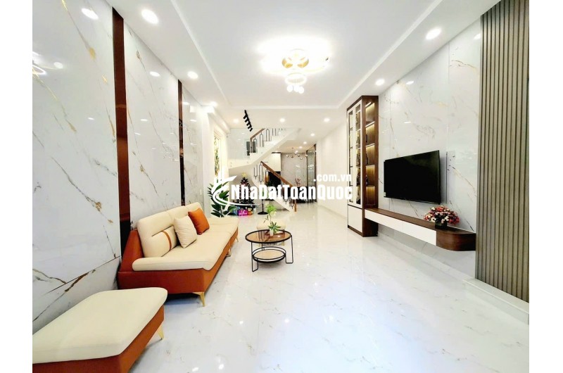 Bán nhà Tô Hiệu, Hẻm 6m ô tô đỗ cửa, Hẻm thông, (4x13.3) 3 tầng mới, Chỉ 8tỷ nhỉnh xíu