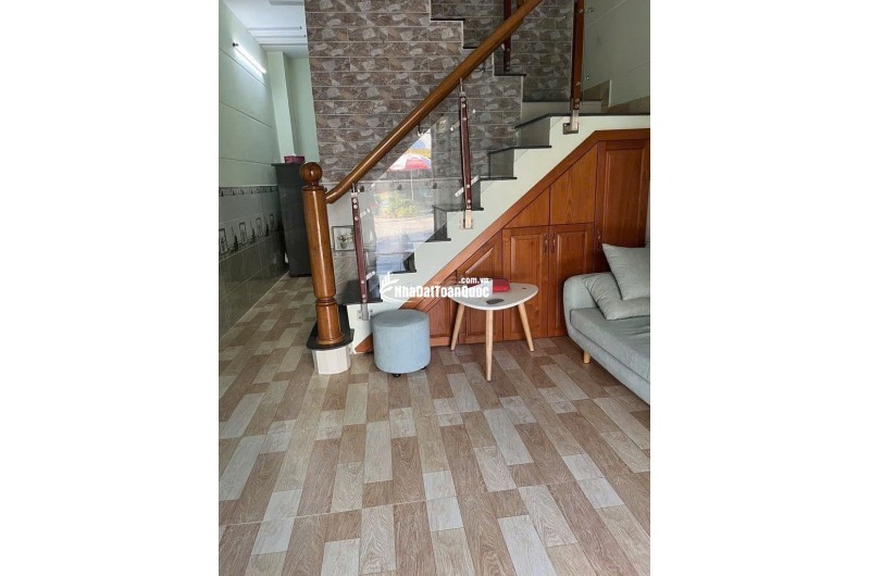 Cho thuê nhà 1 trệt 2 lầu hẻm xe hơi Huỳnh Tấn Phát Nhà Bè
