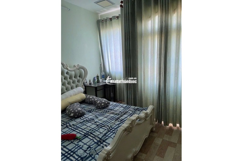 Cho thuê nhà 1 trệt 2 lầu hẻm xe hơi Huỳnh Tấn Phát Nhà Bè