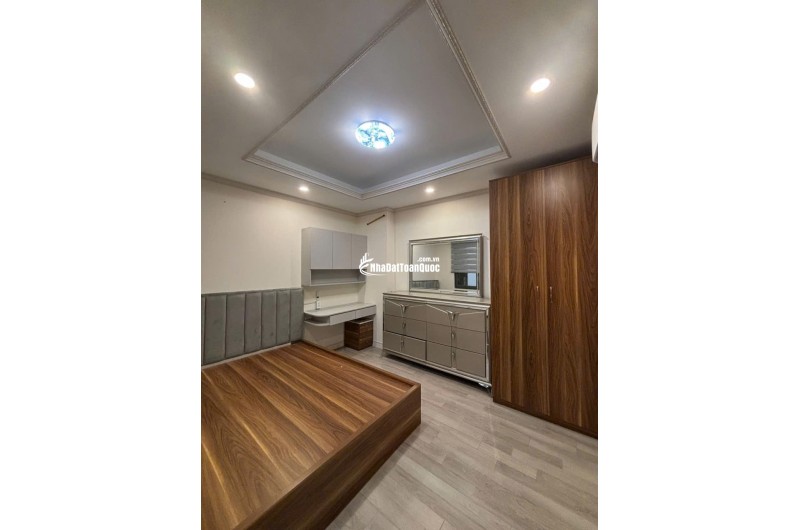 Chính chủ bán căn hộ Homyland Riverside 81m2 2PN tầng 25