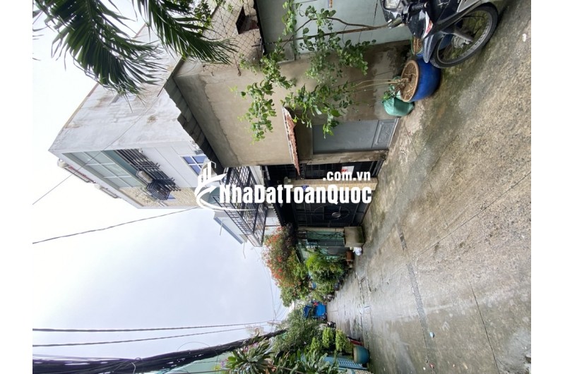  HIẾM CÓ – ĐẤT LỚN QUẬN 7,  8.6 × 30M
Ô TÔ VÀO NHÀ – CHỈ 80 TRIỆU/M² 