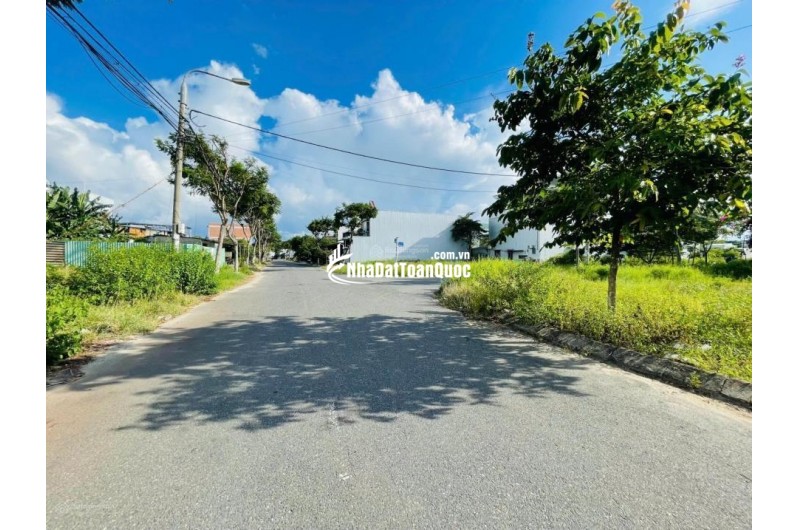 Bán đất thổ cư Mai Văn Ngọc, Hòa Hiệp Nam, Liên Chiểu, Đà Nẵng. 105m2, giá 4.2 tỷ, sổ đỏ, hướng Đông Bắc. LH: 0877661879