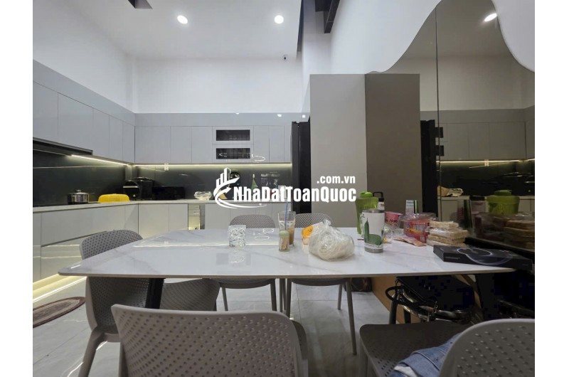 Bán nhà 1 trệt 3 lầu siêu đẹp Nguyễn Gia Trí (nối dài) P25 Bình Thạnh