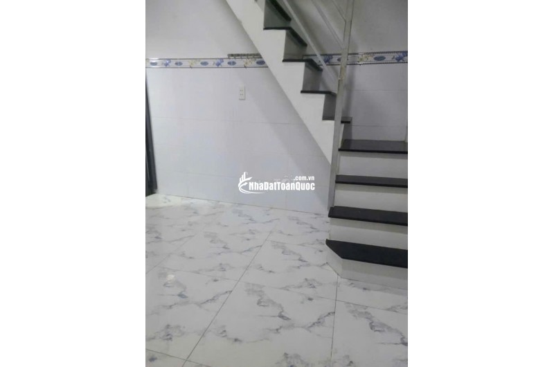 Cho thuê nhà 2 lầu hẻm xe máy Âu Cơ Phường Tân Thành, Tân Phú