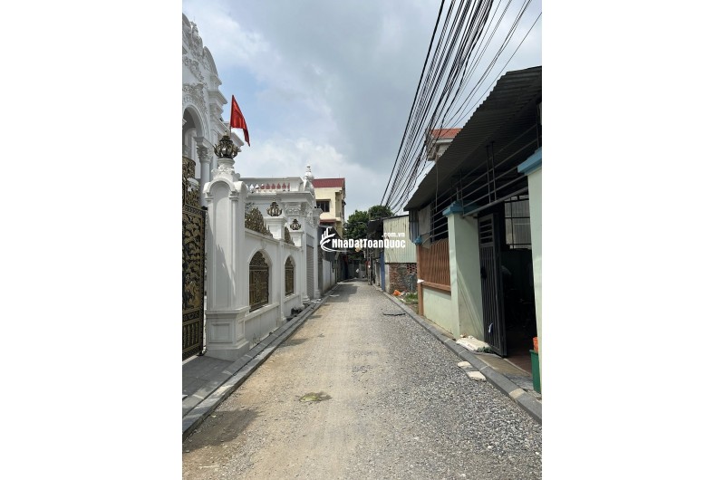 90m THỤY LÂM - ĐÔNG ANH