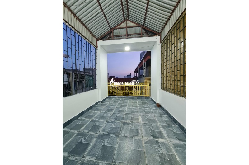 Bán nhà riêng Hoàng Mai, giá 10.6 tỷ, DT 48m2, nhà đẹp mới koong 10m ô tô gần