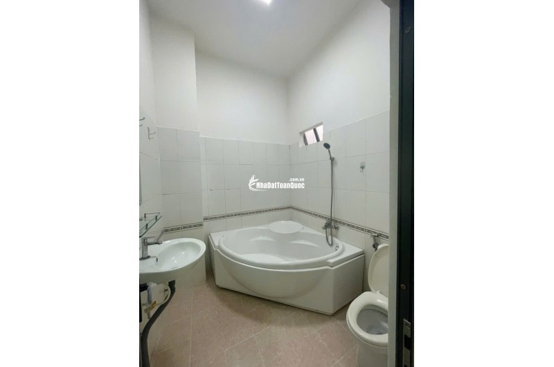 Bán nhà 1 lầu mặt tiền chợ Liên Khu 5-6 tiện kinh doanh đa ngành